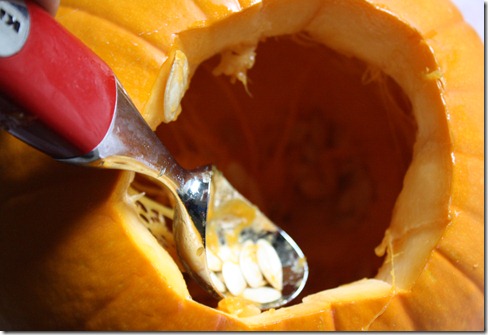 pumpkincarving 007