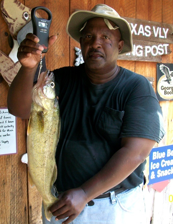 [JoeyPorkchopShropshire4lb1ozwalleye52113EA.jpg]