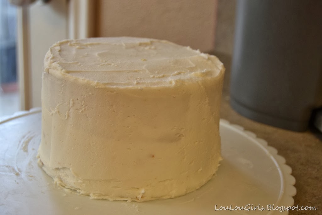 [How-to-frost-an-ombre-cake%2520%25289%2529%255B3%255D.jpg]