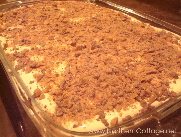 [banana-bars-with-whipped-frosting-an%255B2%255D.jpg]