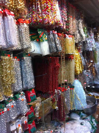 Lots of smaller decorations.