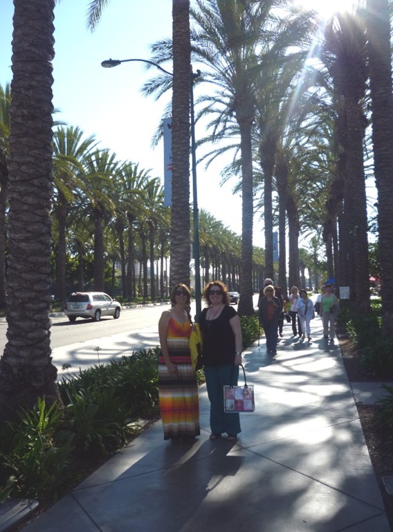 [barb%2520%2526%2520me%2520palm%2520trees%255B3%255D.jpg]