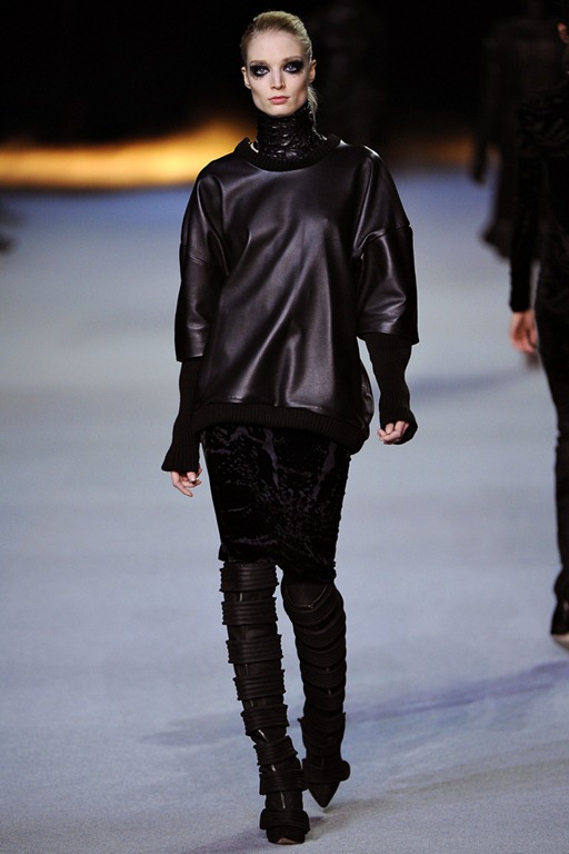[Kanye%2520West%2520Fall%25202012%2520Ready-to-Wear%2520Collection%25209%255B4%255D.jpg]