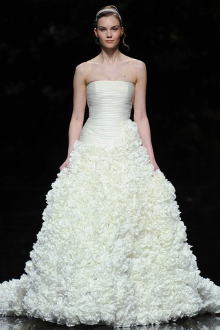 [Pronovias%252014%255B4%255D.jpg]