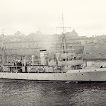 HMS Bagshot 1937 - Hunt class minesweeper - Sunk by mine off Corfu 1951.jpg