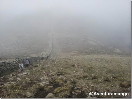 Mourne Wall - Slieve Donard - Irlanda do Norte Mourne Wall - Slieve Donard - Irlanda do Norte