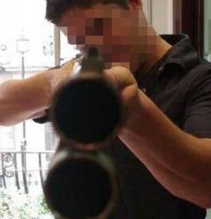 [gun%25209%255B5%255D.jpg]