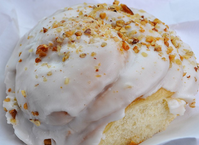 [cinnamon%2520roll%255B4%255D.jpg]