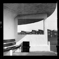 Art-Deco-Shelters-2