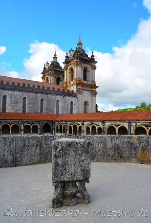 Glória Ishizaka - Mosteiro de Alcobaça - 2012 - 74 - claustro de D. Dinis Glória Ishizaka - Mosteiro de Alcobaça - 2012 - 74 - claustro de D. Dinis
