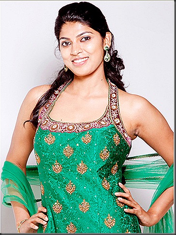 Elizabeth Thadikaran beautiful still