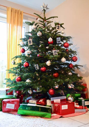 [Christmas%2520tree%255B5%255D.jpg]