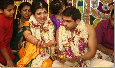 Anchor-Divyadarshini-marriage-pics-(7)5780