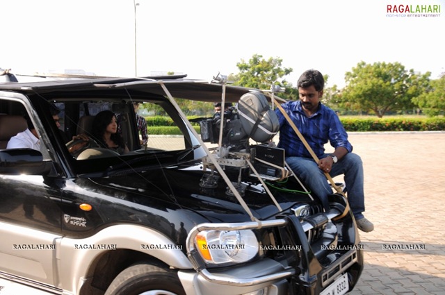 [shakuni-on-the-sets7.jpg]