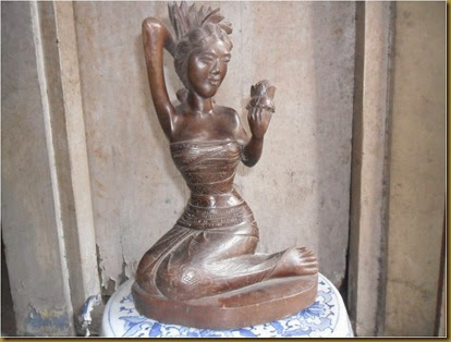 Patung bali duduk Patung bali duduk
