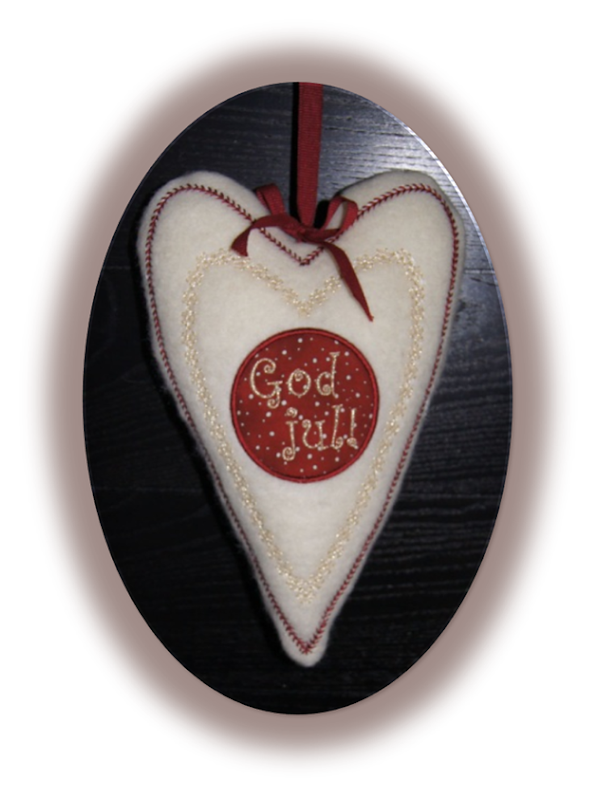 Christmas Heart, designed in Shape Creator, one of the new features in Pfaff Creative Sensation Julehjerte, lagd med Shape Creator, en ny egenskap i Pfaff Creatove Sensation