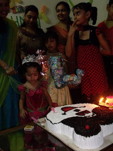 pakhi saxena