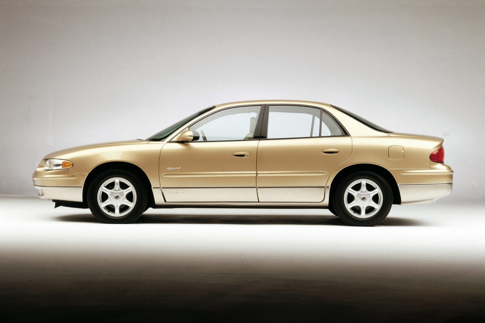 [2001_buick_regal_olympic_edition_1%255B2%255D.jpg]