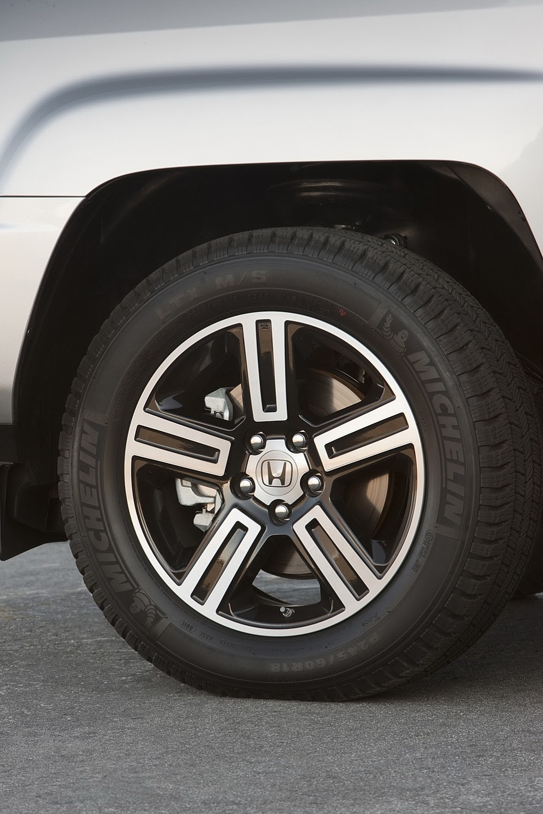 [14_Honda_Ridge_Sport_07%255B3%255D.jpg]