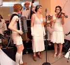 Josh Friedman of Elan Artists brought us Carte Blanche to play beautiful music as guests arrived.