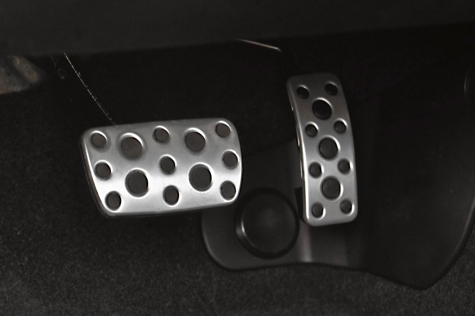 [2013-2014-Subaru-BRZ-70%255B2%255D.jpg]