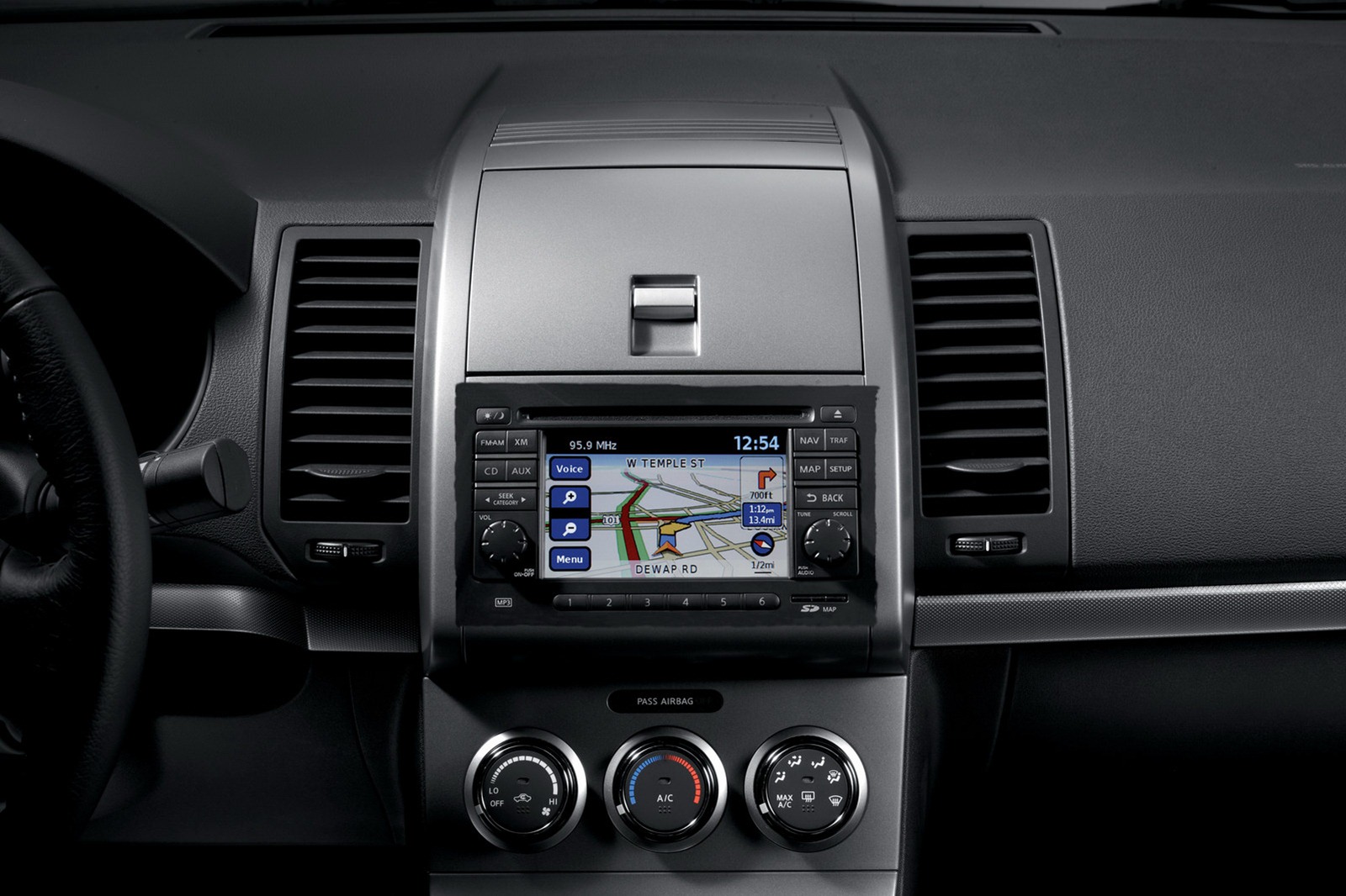 [Nissan-NV200-15%255B2%255D.jpg]