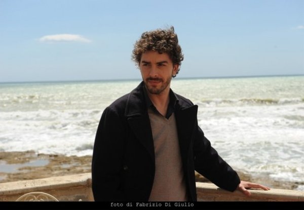 [Il-giovane-Montalbano-234.jpg]