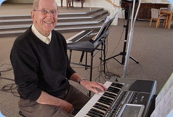 John Beales playing the Korg Pa900. Photo courtesy of Dennis Lyons