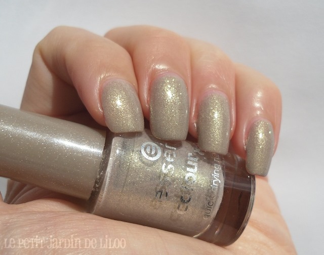 01-essence-irreplaceable-nail-polish-swatch-review
