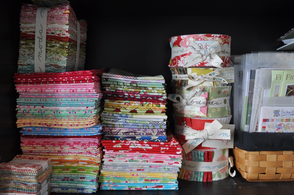 [sewing%2520room%252003162012%2520%25288%2529%255B5%255D.jpg]