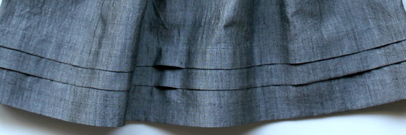 Paris skirt pleat detail