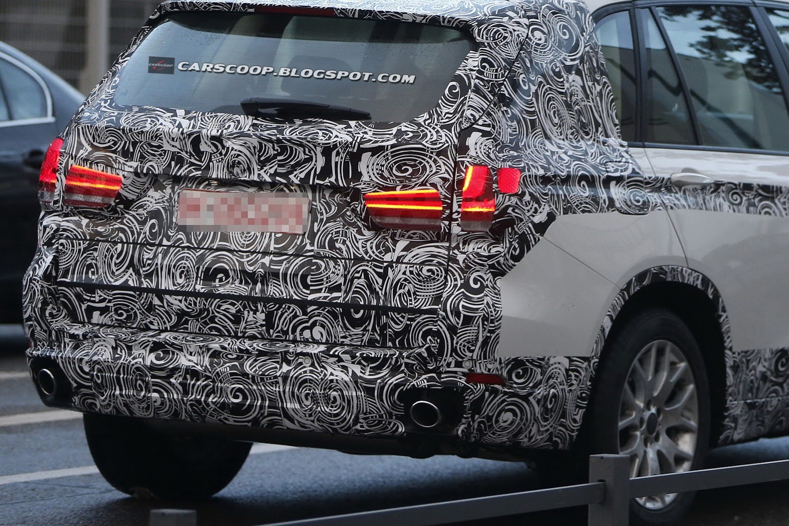 [2014-BMW-X5-Less-Camo-73.jpg]
