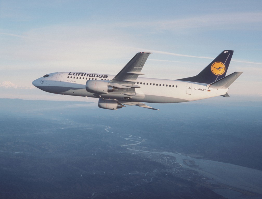 [Lufthansa%2520Boeing%2520737-300%255B5%255D.jpg]