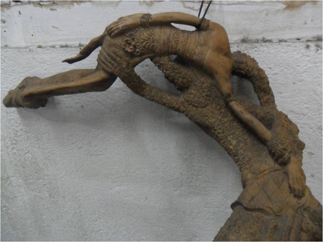 [Patung%2520hanoman%2520sinta%2520-%2520belakang%255B8%255D.jpg]
