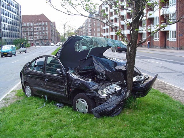 [Car_crash_1%255B6%255D.jpg]