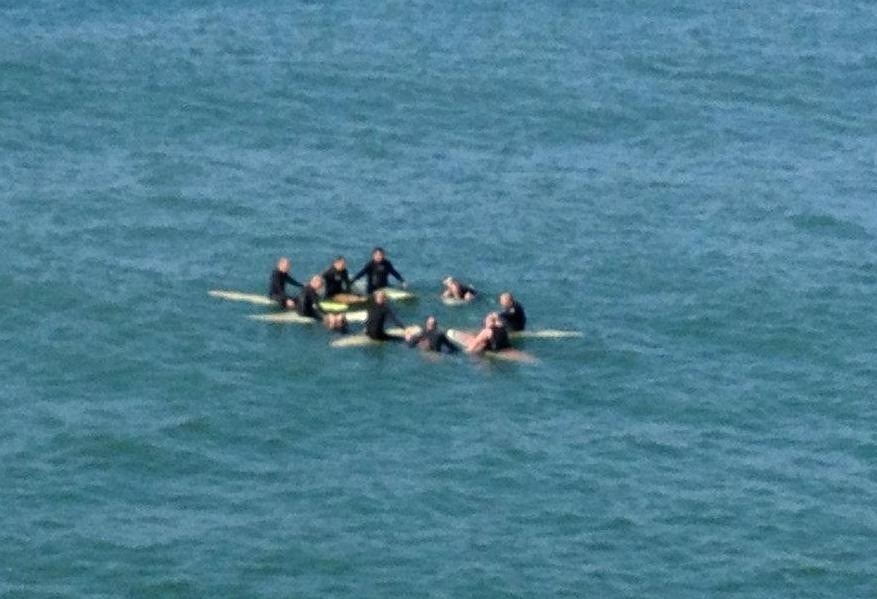 [021812%2520Paddle-out%2520for%2520Bruce%255B7%255D.jpg]