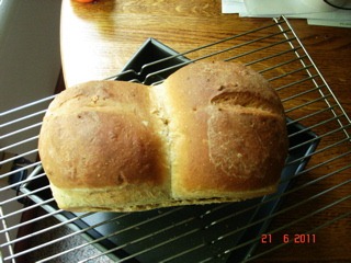 [grandma%2527s%2520bread%2520%25232%255B3%255D.jpg]
