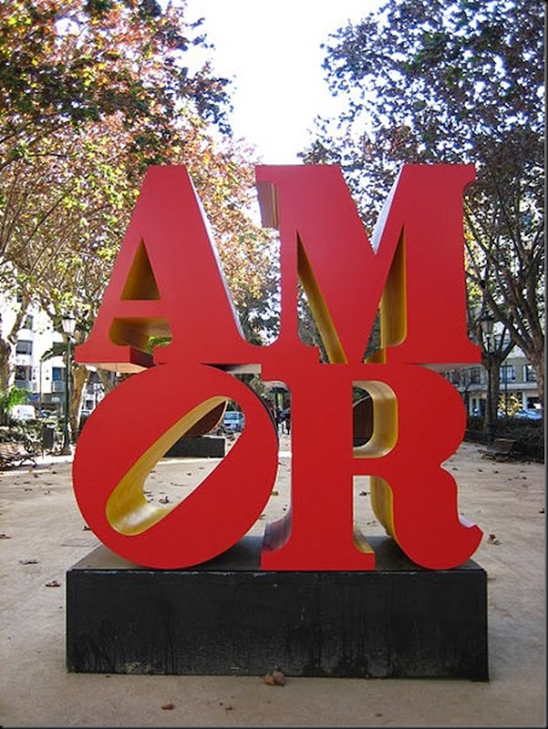 Robert_Indiana_Love_Sculpture