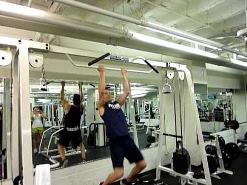 Tony Horton Doing Plyo Pull Ups, Tony Horton