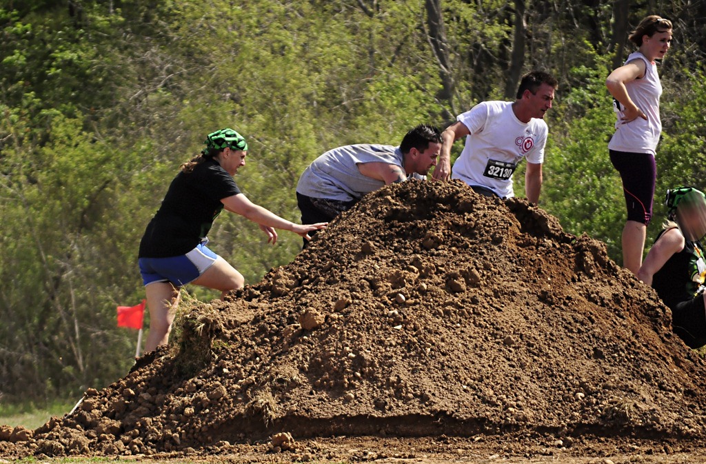 [mud%2520hill%2520that%2520lead%2520to%2520grave%2520blur%255B4%255D.jpg]