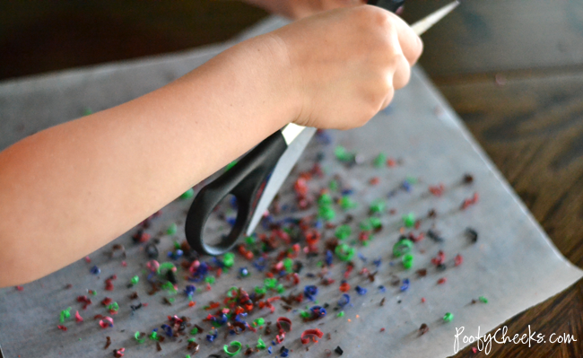 A great craft for using old crayons - Crayon 'Stained Glass' Art for Kids