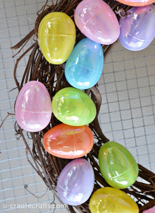 How to Make a Simple Plastic Easter Egg Wreath by UCreate