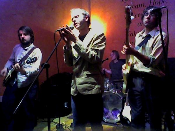 [Banda%25203%255B4%255D.jpg]