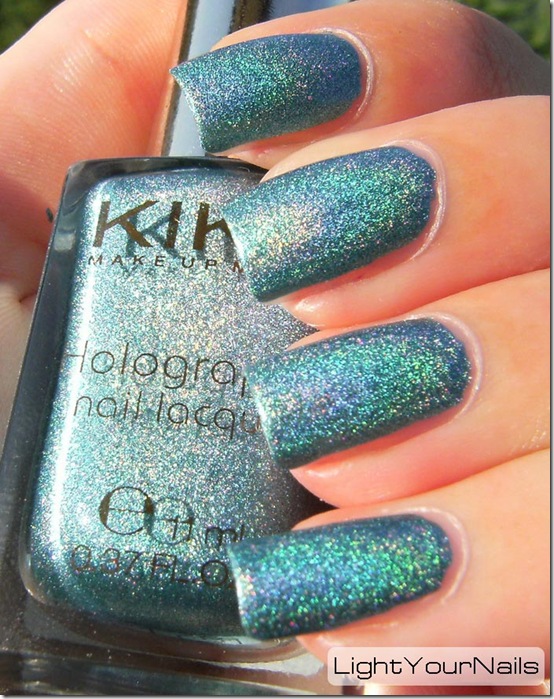 Kiko holographic #401 Peacock Green (Lavish Oriental LE)