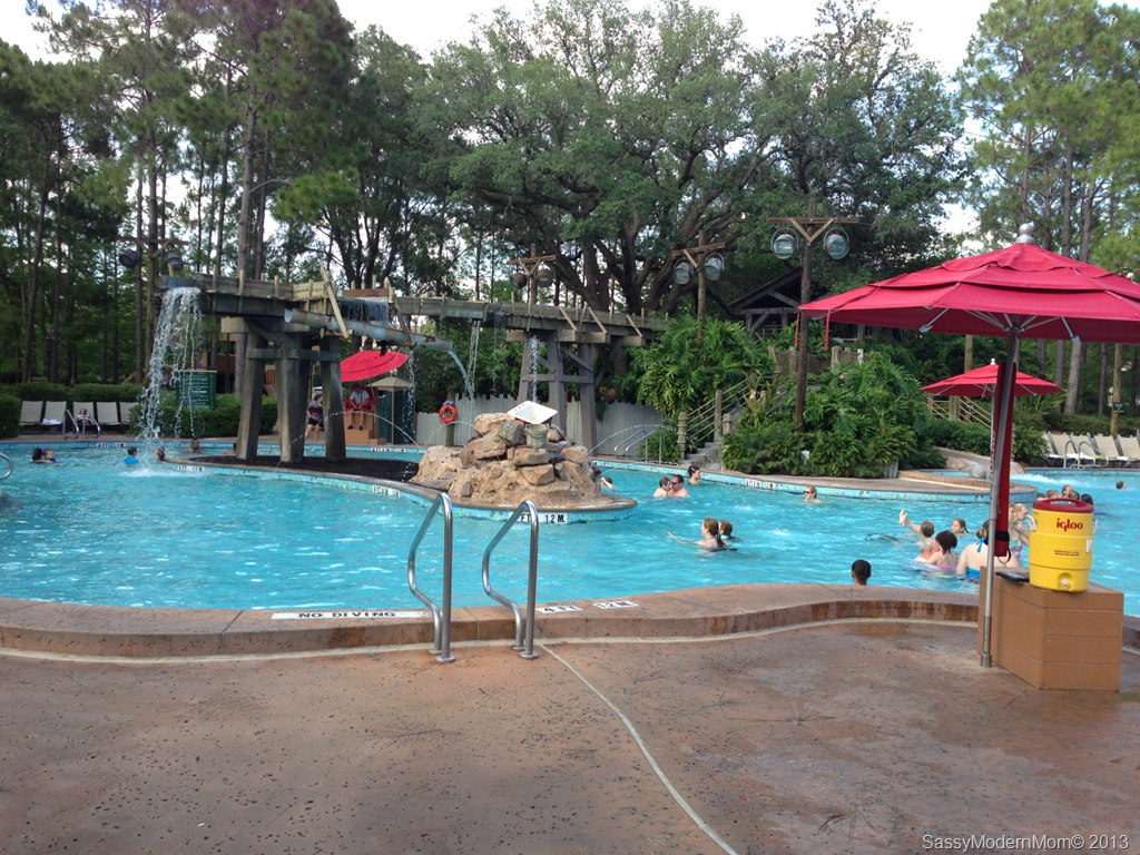 [DisneyWedPool9.png]