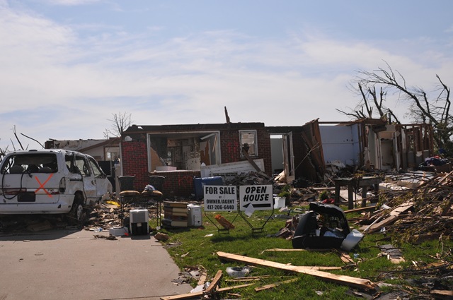 [053011_joplin_0041%255B2%255D.jpg]