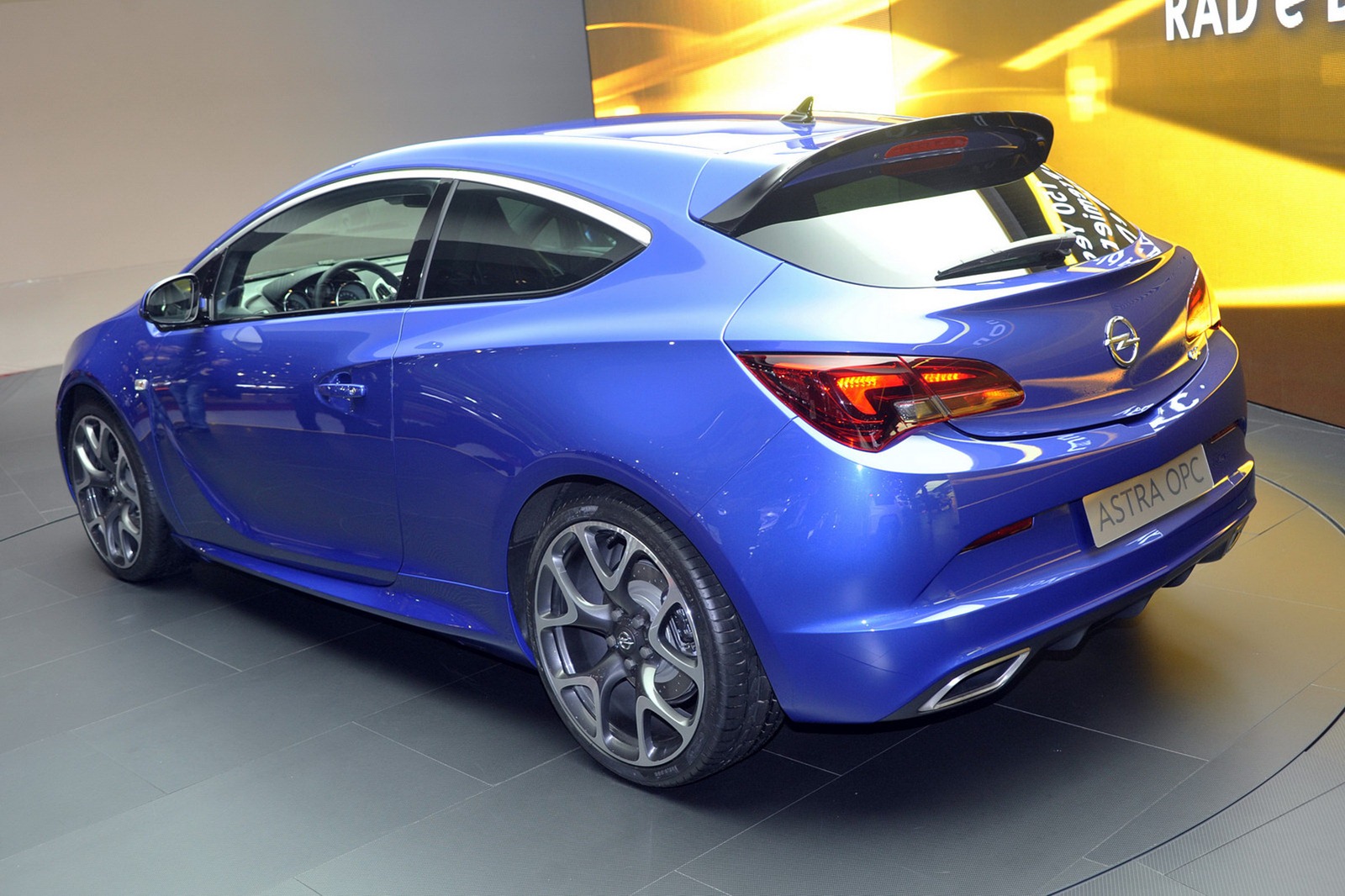 [2012-Opel-Astra-OPC-5%255B2%255D.jpg]