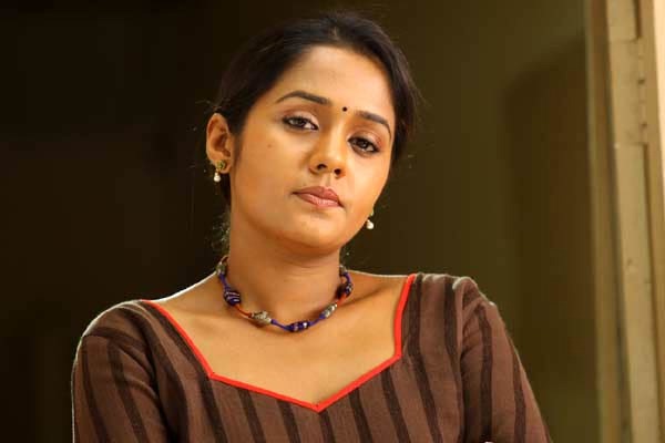 [ananya%2520in%2520kunjaliyan%2520copy%255B3%255D.jpg]