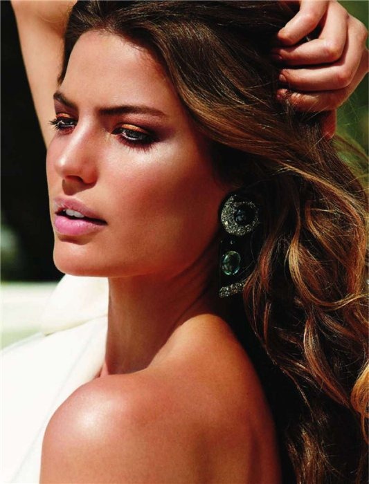 [glamour_fr_june2011_33.jpg]