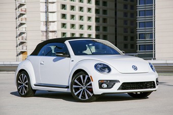 VW-Beetle-Convertible-R-Line-1